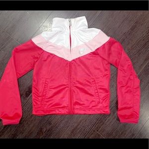 Nike kids athletic top